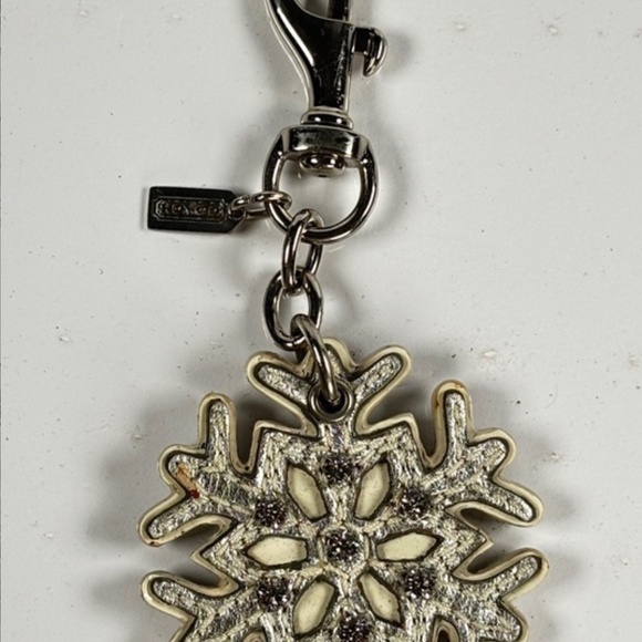 Coach 🎁Vintage Snowflake Crystal & Leather Keychain Bag Charm ❄️❄️ - Picture 6 of 6